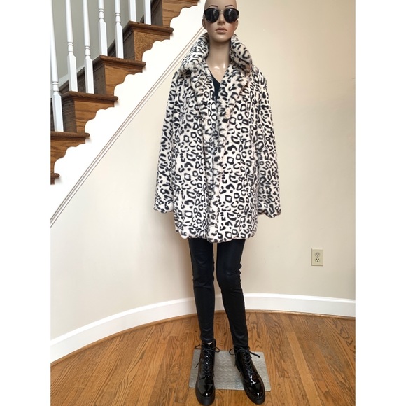 Snow leopard faux fur coat,  NWOT, S - Picture 4 of 14